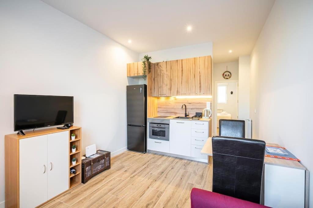Agradable Apartamento A Pie De Calle-30 Min De Sol Madryt Zewnętrze zdjęcie